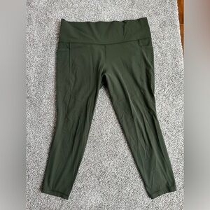 Athleta Dark Olive Salutation Stash 7/8 Tight Leggings